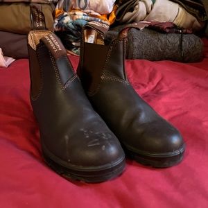Women’s Blundstones